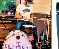 1 SM57 for Recording Drums - A single SM57 can produce Great Sounding Drums